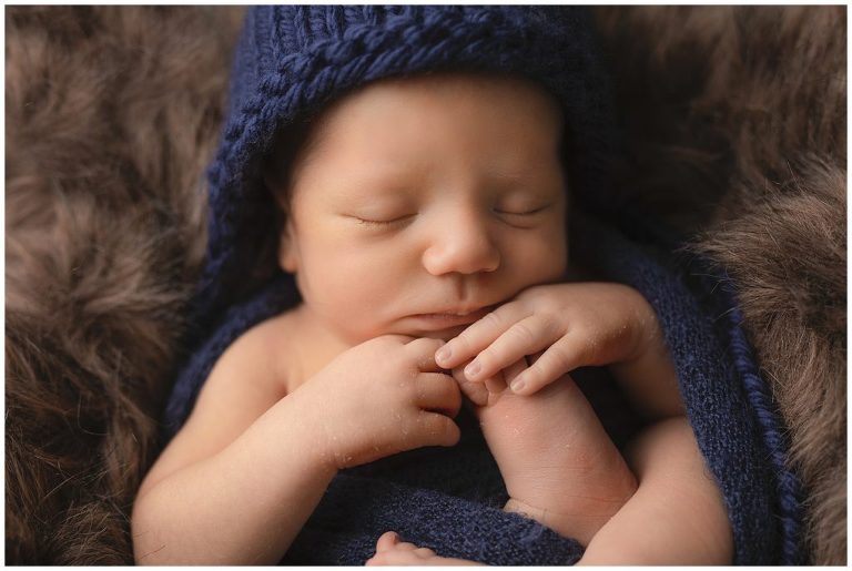 Newborn posed picture in Sierra Vista Arizona.