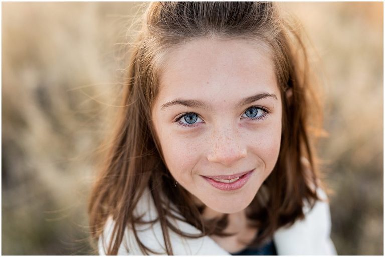 A collection of family photos photos with a chic vibe that blends perfectly with the scenic vistas of Smith Rock in Central Oregon.