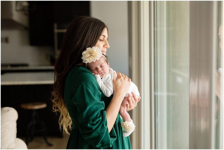 A collection of lifestyle newborn photography session by Hannah Whaley Photography in Sierra Vista, Arizona. 