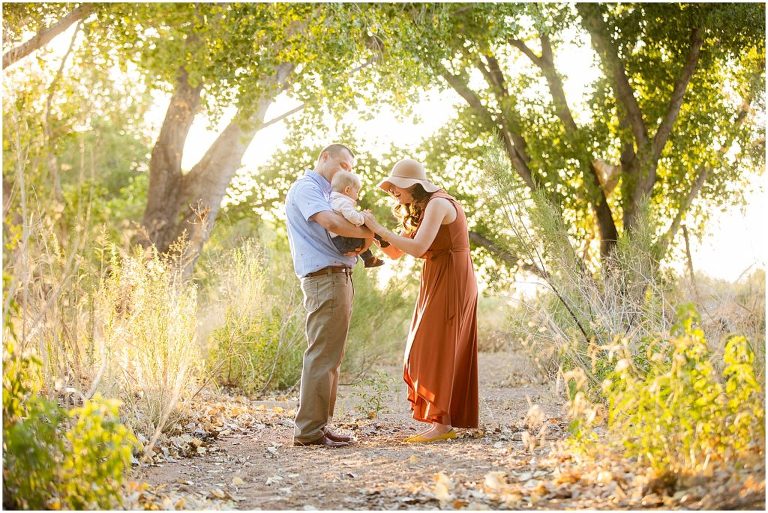 Early morning family photo session in Sierra Vista Arizona with Hannah Whaley Photography.