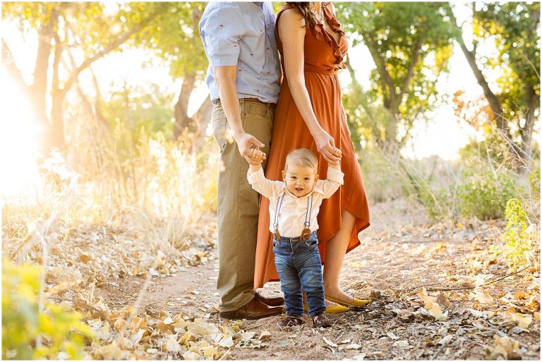 Early morning family photo session in Sierra Vista Arizona with Hannah Whaley Photography.